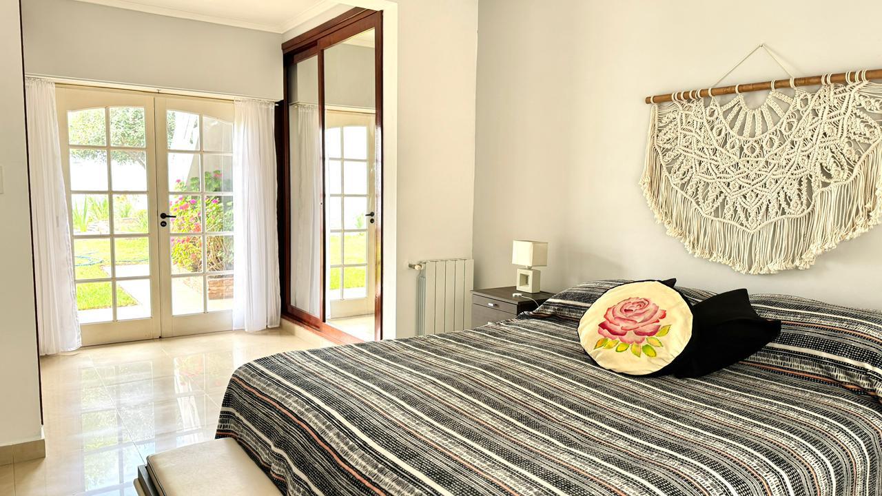 Casa Olivo Parrilla, Jardín y Cochera doble |  Frente al Parque - miniatura 20