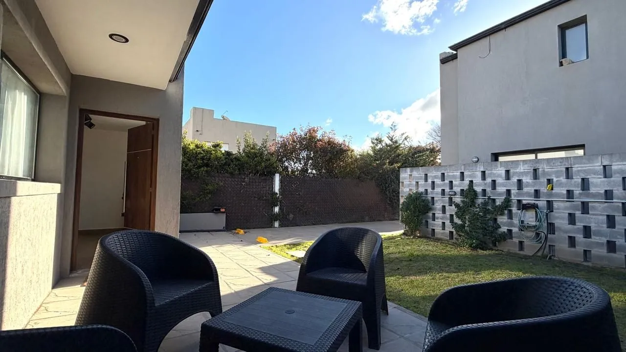 Casita con Parrilla | Zona Parque - miniatura 2