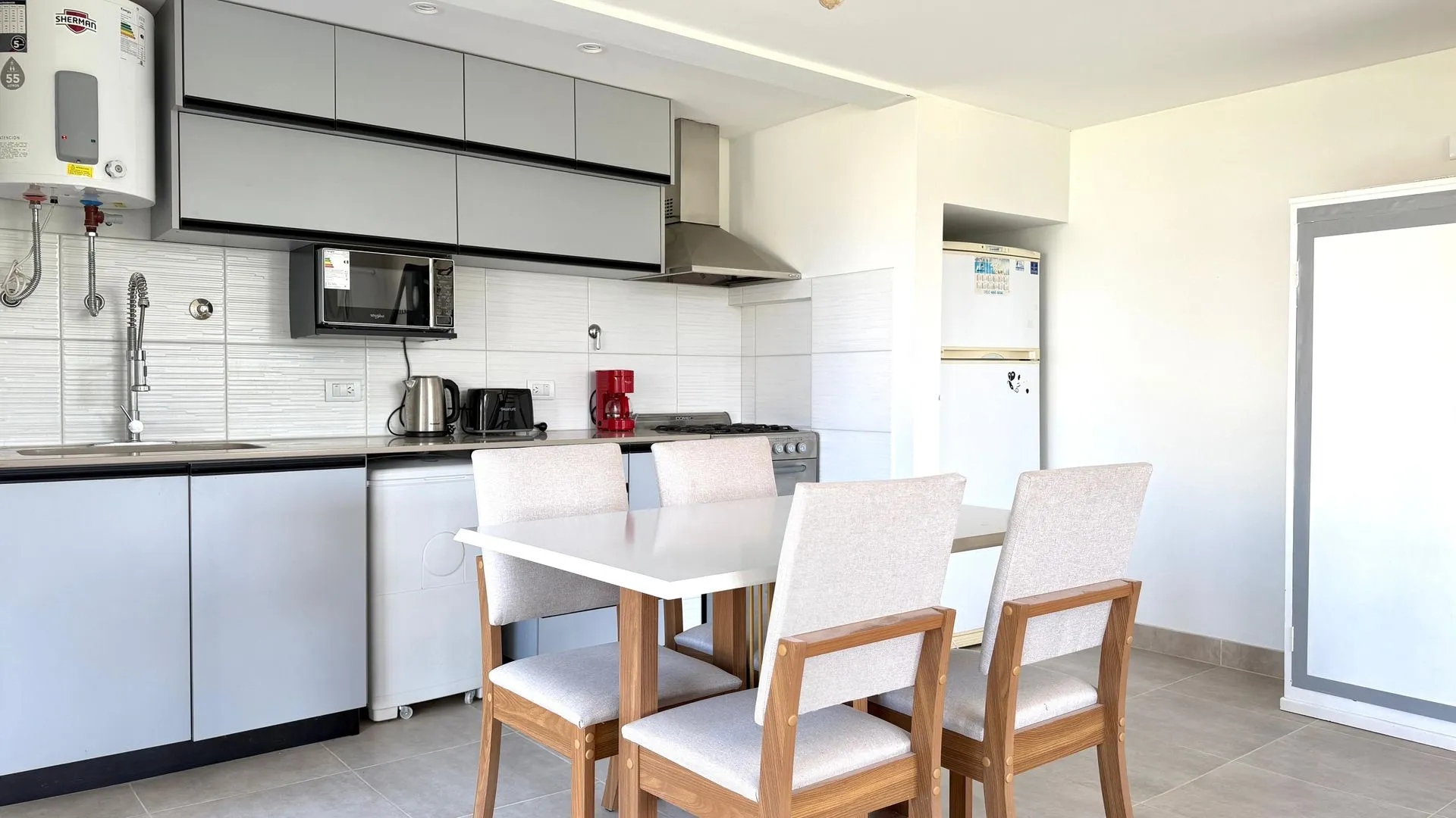 Refugio Los Troncos | Loft con Parrilla Zona Parque - miniatura 5