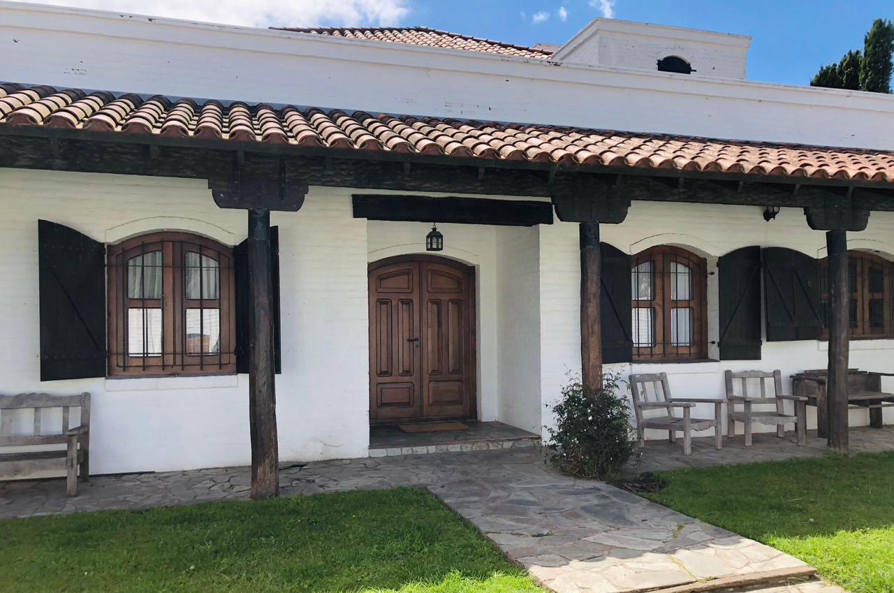 Importante Casa Estilo Campo | Jardín y Parrilla - miniatura 2